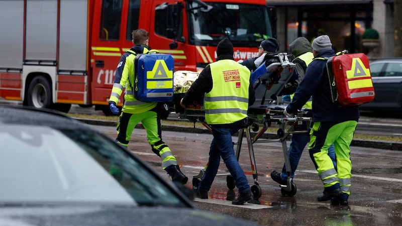 At least 28 people are said to have been injured, some of them seriously. (Bild: AFP)