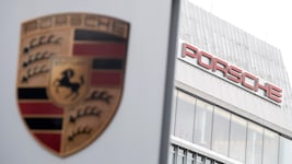 Porsche kappt Prognose erneut: US-Zölle kosten Gewinn .