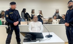 Im Prozess spricht der Mandant von Anwalt Elmar Kresbach immer wieder von Notwehr.