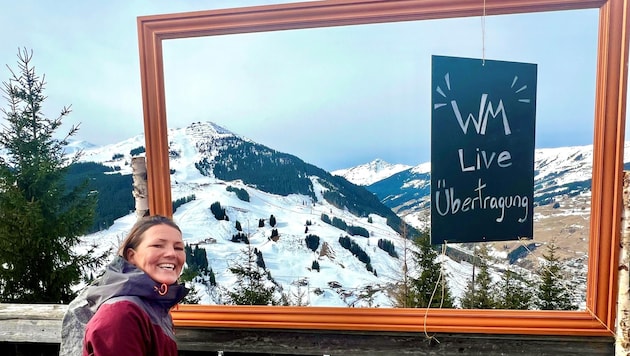 Holidaymaker Betina enjoyed the most unusual public viewing of the World Ski Championships on Thursday. (Bild: JHK)