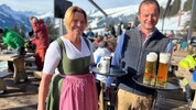 Die flinke Kellnerin Karin Ammerer und Chef Stefan Hasenauer bewältigten den morgendlichen ...