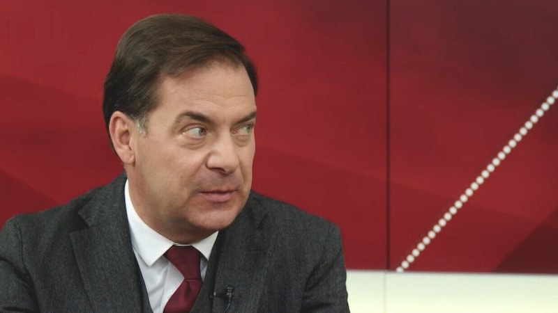 Auch der stv. „Krone“-Chefredakteur Rainer Nowak diskutierte mit (Bild: krone.tv)