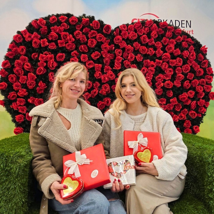 Am Valentinstag gibt es nicht nur rote Rosen als Geschenk.