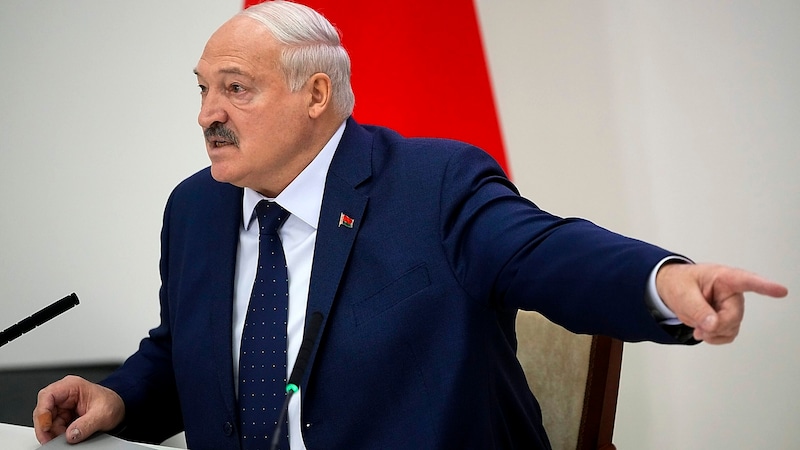 President Alexander Lukashenko has pardoned over 250 people in the past few months. (Bild: APA/AP)