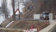 Das Geröll wurde bereits fertig abtransportiert. Aus Sicherheitsgründen kann die Straße aber noch nicht freigegeben werden.  (Bild: Land NÖ)