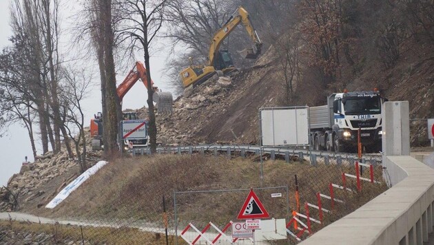 The rubble has already been removed. For safety reasons, however, the road cannot yet be opened. (Bild: Land NÖ)