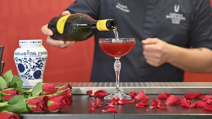 Prosecco rundet den Drink ab