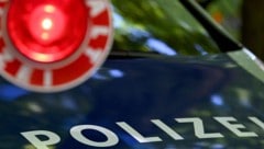 Die Polizei konnte die Lenkerin erst am Walserberg stoppen. (Symbolbild)