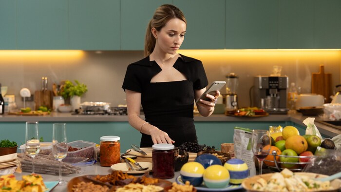 Mit gesunder Ernährung soll Influencerin Belle Gibson (Kaitlyn Dever) ihren Hirntumor geheilt ...