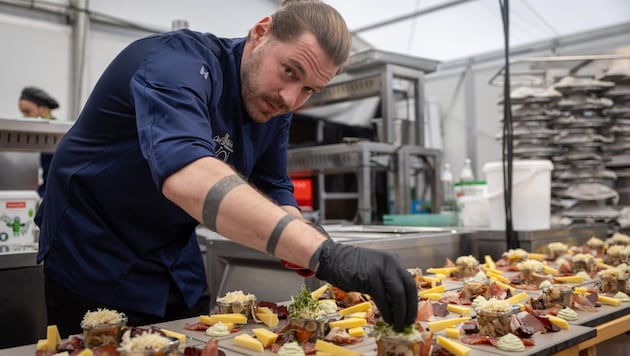 Küchenchef Erhard Schober bewirtet täglich knapp 500 geladene Gäste. (Bild: urbantschitsch mario)