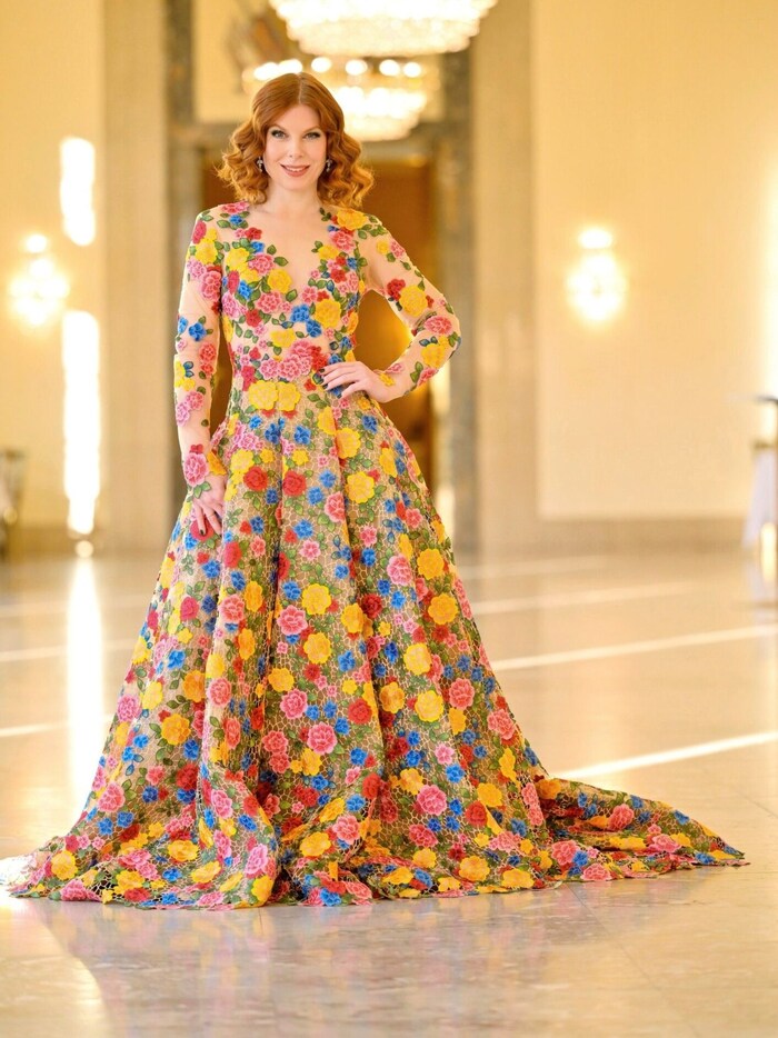 Teresa Vogl in an eye-catcher by Eva Poleschinski.