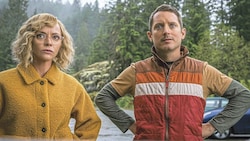 Christina Ricci als Misty und Elijah Wood als Walter.  (Bild: 2022 SHOWTIME NETWORKS INC. All rights reserved.)