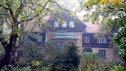 Nur drei Jahre lang, bis zum Jahr 1914, diente die Villa ihrem Zweck als Wohnhaus des Jedleseer ...