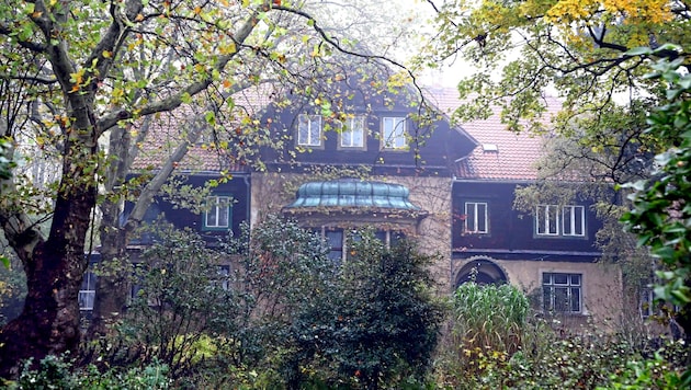 Nur drei Jahre lang, bis zum Jahr 1914, diente die Villa ihrem Zweck als Wohnhaus des Jedleseer Brauerei-Clans Dengler. (Bild: Zwefo)