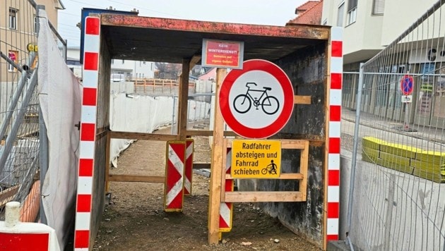 bahnkreizung unterführung neubau baustelle waidmannsdorf klagenfurt Mit den Rädern kann man am Weg zum See hinaus durchgehen, wenn man sie schiebt. (Bild: Tragner Christian/Christian Tragner)