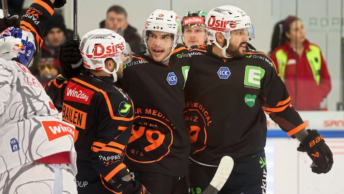 Lukas Haudum (Mitte) brachte die Grazer in Führung