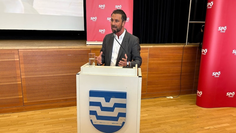 Georg Dornauer during his speech. (Bild: Manuel Schwaiger)