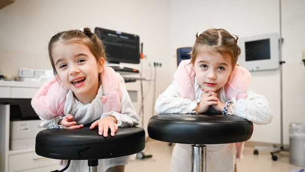 The two four-year-old girls - who live with their family in Linz - are inseparable. (Bild: Markus Wenzel)