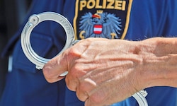 Für den Tunesier klickten die Handschellen.