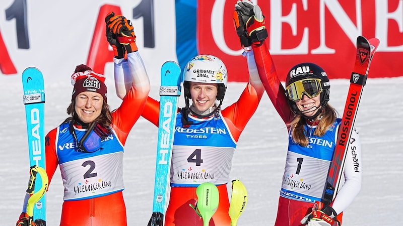 The World Championship slalom podium: Liensberger (right), Rast (center) and Holdener (left) (Bild: Pail Sepp)