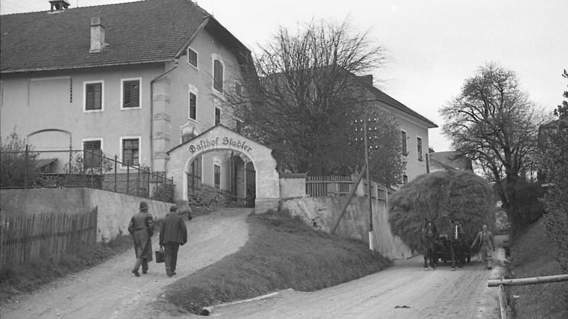 Putschists entrenched themselves in the Stadler inn in Lamprechtshausen. (Bild: Stadtarchiv Salzburg, Fotoarchiv Franz Krieger)