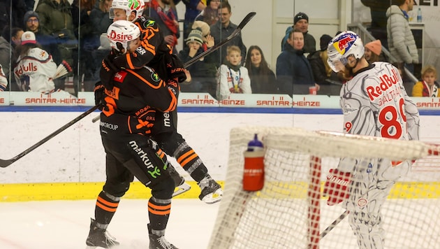 Hängende Bulls-Köpfe wollen die Fans heute nicht sehen (Bild: Tröster Andreas)