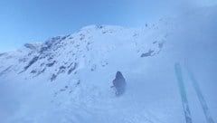 Mitglieder der Friulanischen Bergrettung hatten gerade eine Übung, als der Villacher von der Lawine erfasst wurde.  (Bild: Soccorso Alpino e Speleologico Friuli Venezia Giula)