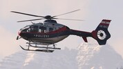 Mit dem Polizeihubschrauber (Symbolbild) wurde die Frau ins Tal geflogen.