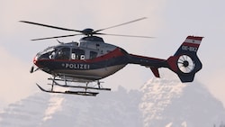 Der Mann wurde vom Polizeihubschrauber geborgen. (Symbolbild)