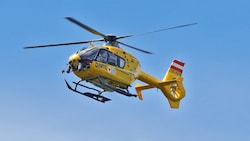 Das Kind wurde mit dem Rettungshubschrauber ins Krankenhaus gebracht. (Symbolbild)