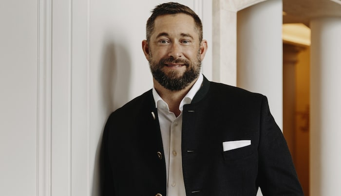 Andreas Pade worked in international dream destinations before coming to Lake Fuschl: His ...