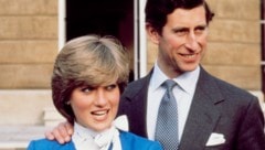 Der Prince of Wales und seine Verlobte präsentierten sich der Presse. (Bild: LNS / Camera Press / picturedesk.com)
