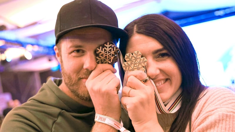 Stephie Venier räumte Gold und Bronze ab, feierte mit Freund Christian Walder. (Bild: Birbaumer Christof)