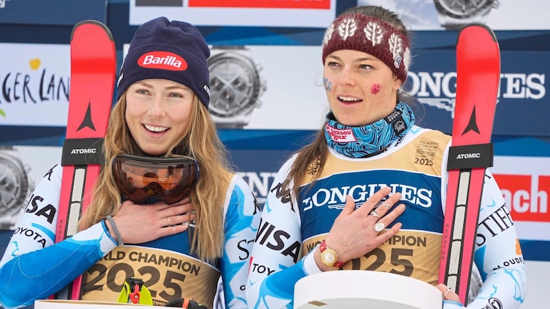 Zweimal Gold: Breezy Johnson (re.) übertrumpfte sogar ihre Teamkollegin Mikaela Shiffrin. (Bild: Pail Sepp/Sepp Pail)