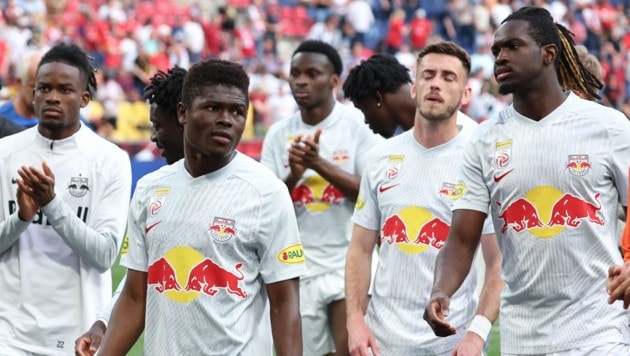 Oumar Solet (ganz rechts) rechnet mit seinem Ex-Klub Red Bull Salzburg ab. (Bild: GEPA pictures)