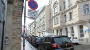 Die Parkplatzsuche in der Josefstadt ist kein Honiglecken. (Bild: Bartel Gerhard)