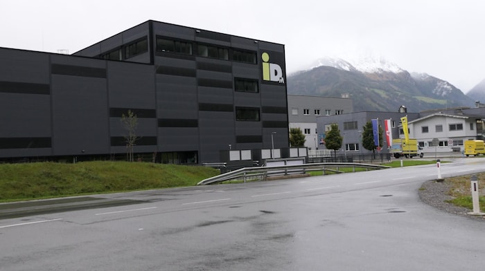 Production at iDM in Matrei will continue to run four days a week.