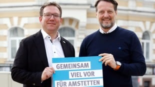 Gerhard Riegler (SPÖ, re.) kritisierte in der Vergangenheit Bürgermeister Christian Haberhauer oft, nun arbeiten sie zusammen. (Bild: Stadt Amstetten)