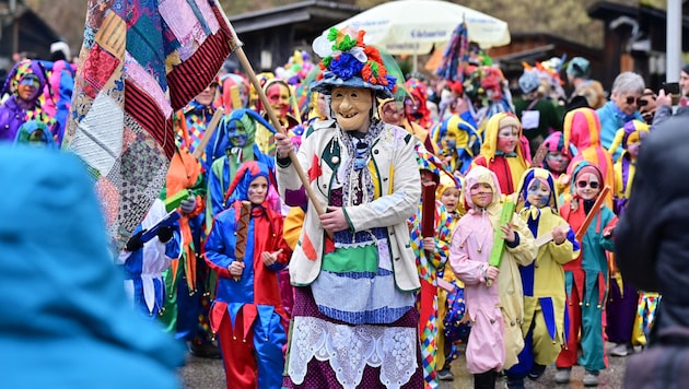 Vielerorts, wie etwa hier in Ebensee, ist der Faschingsumzug ein Großereignis für Jung und Alt. (Bild: Spitzbart Wolfgang/Wolfgang Spitzbart .)