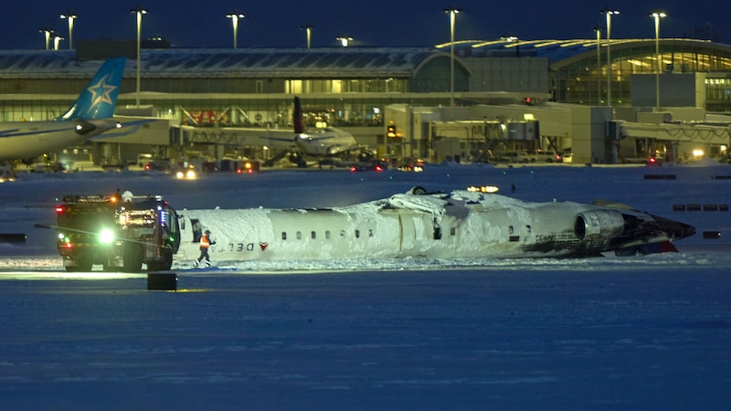 Aus diesem Wrack konnten sich 76 Passagiere und vier Besatzungsmitglieder retten. (Bild: Geoff Robins)