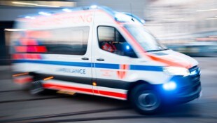Der 45-Jährige dürfte die Pensionistin übersehen haben. Die 72-Jährige wurde schwer verletzt.