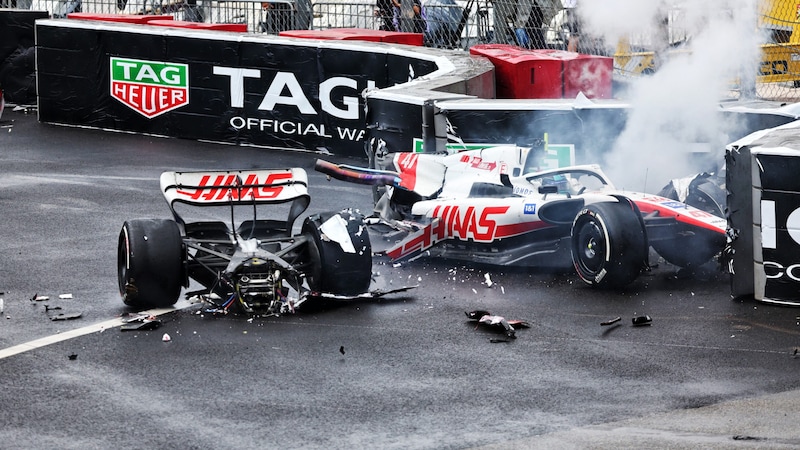 Mick Schumacher's car broke into two halves. (Bild: GEPA pictures)