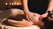 Während einer Massage soll der Angeklagte die Situation schamlos ausgenützt haben.
