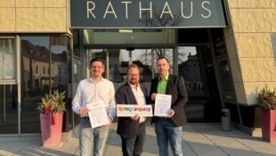 SPÖ-Vize Richard Waringer, Stadtchef Christoph Artner, Grün-Stadtrat Peter Völkl. (Bild: Stadtgemeinde Herzogenburg)