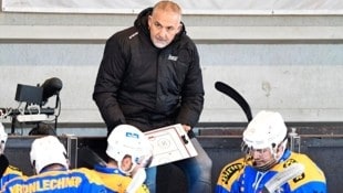 Althofen-Trainer Gerald Ressmann hat aktuell nichts zu lachen.