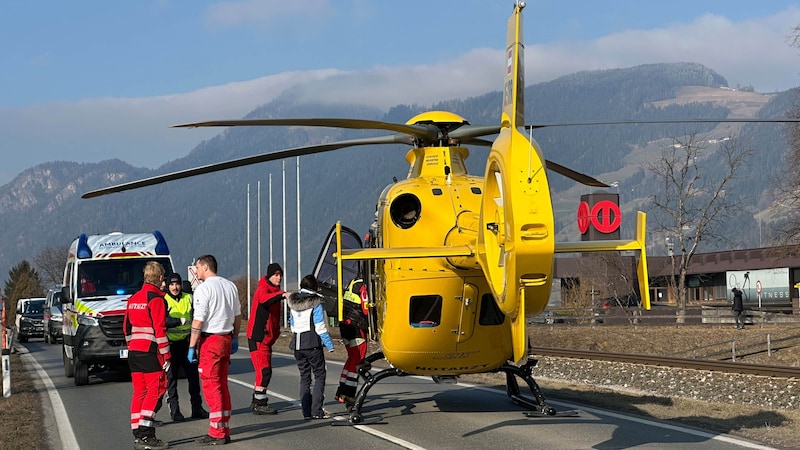 The child was flown by helicopter to hospital in Kufstein. (Bild: zoom.tirol)