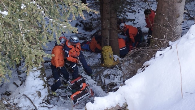 16 Bergretter waren im Einsatz, um den Verletzten zu bergen. (Bild: Bergrettung Mittersill)