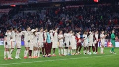 Bayern zitterte sich ins Achtelfinale. (Bild: APA/AFP/Alexandra BEIER)