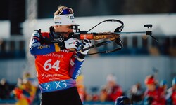 Eric Perrot holte sich über die 20 km mit nur einem Fehlschuss WM-Gold.