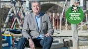 Bürgermeister Karl Rudischer am neuen Spielplatz in Mürzzuschlag